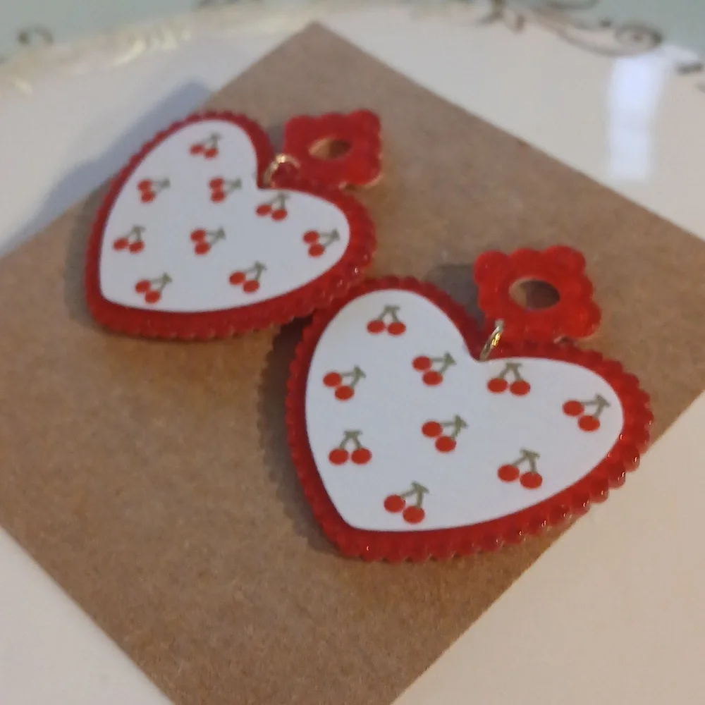 109- Laser Cut Acrylic Dangle Earrings- Red And White Cherry Hearts - Picture 4 of 5